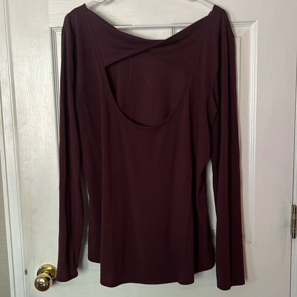 Athleta open back beautiful burgundy top - Picture 2 of 4